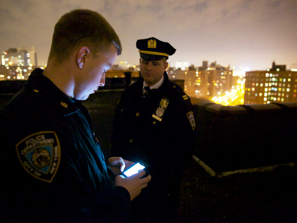 Полицейских Нью-Йорка оснастили Android-смартфонами с «полицейскими» приложениями для быстрого доступа к базам данных
