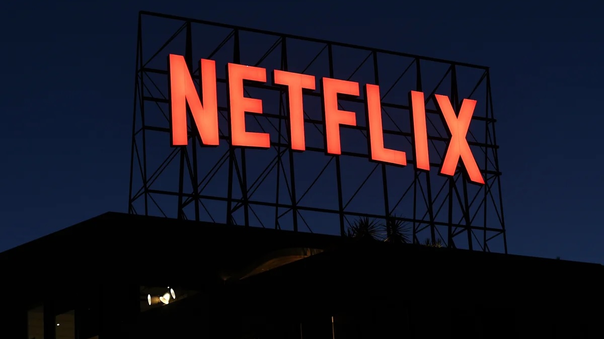Netflix планирует сократить 6% сотрудников