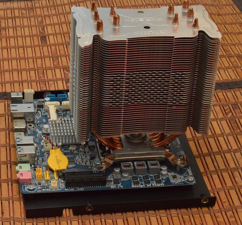 Абсолютно бесшумный, компактный безвентиляторный компьютер на полноценном десктопном процессоре. DIY реализация / Хабр