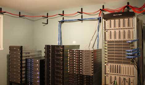 Сервер в подвале дома