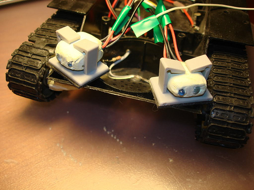 Особенности робота конструктора для детей HIQ R732