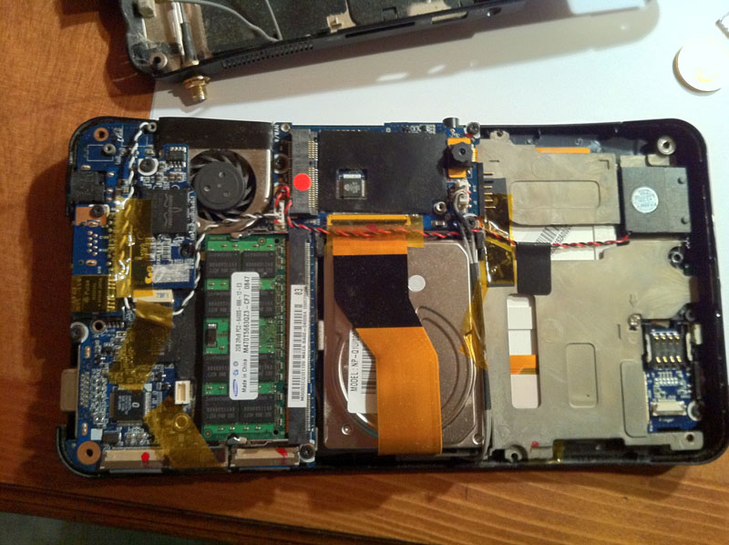 disassembled Samsung Q1 Ultra