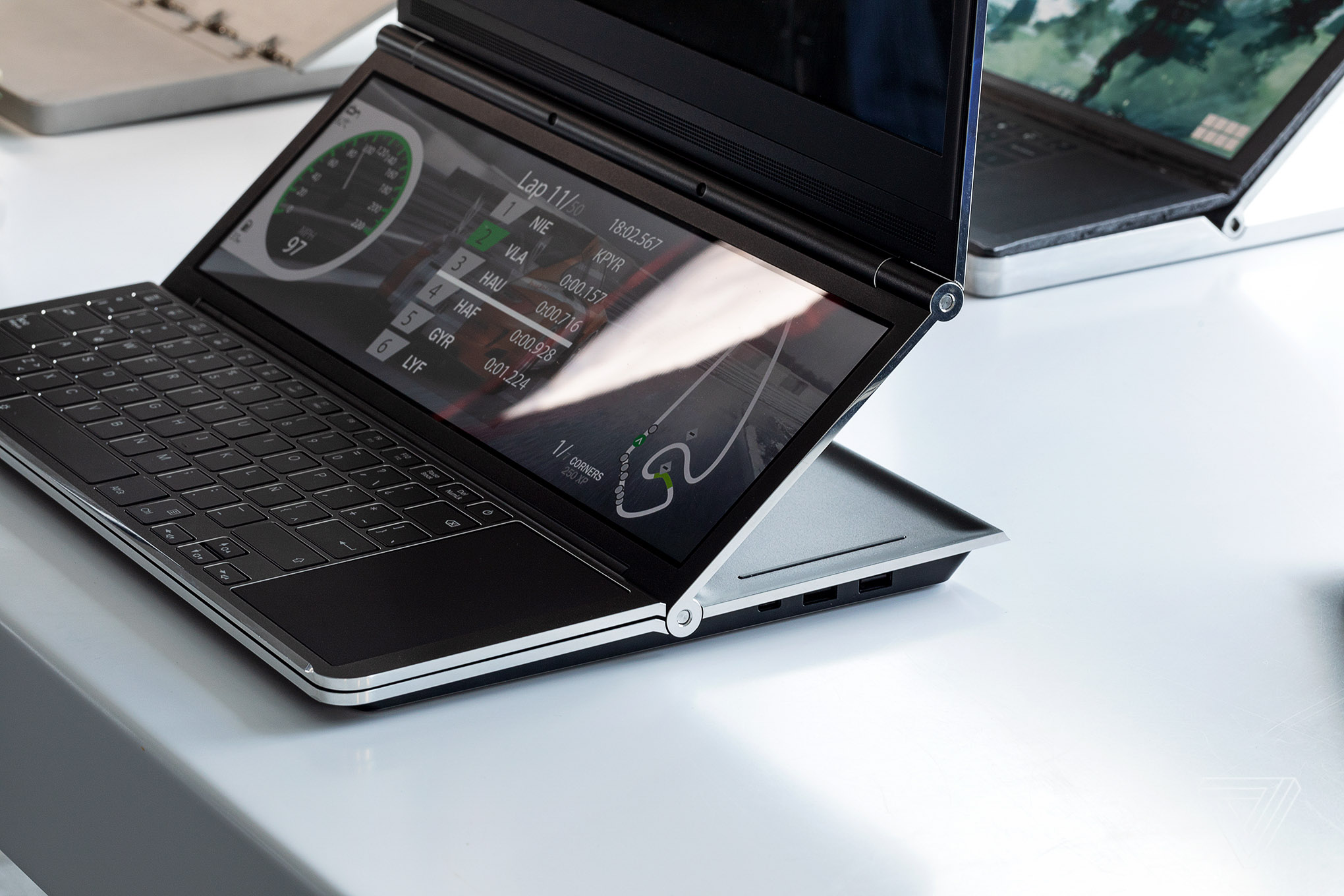 Модель нетбука. Асус с 2 экранами ноутбук. ASUS ноутбук с двумя экранами. Ноутбуки с двумя экранами Интел. Ноутбук Expanscape Aurora 7.