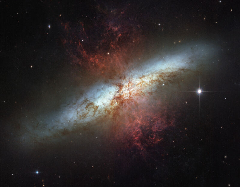 M82, место, где, вероятно, произошла гигантская вспышка от магнетара.