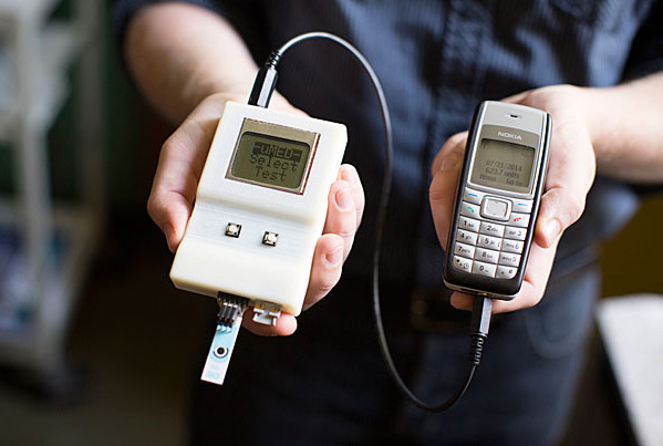 mobile electrochemical sensor Handheld Electrochemical Sensor Detects Diseases, Measures Biomarkers, Costs $25