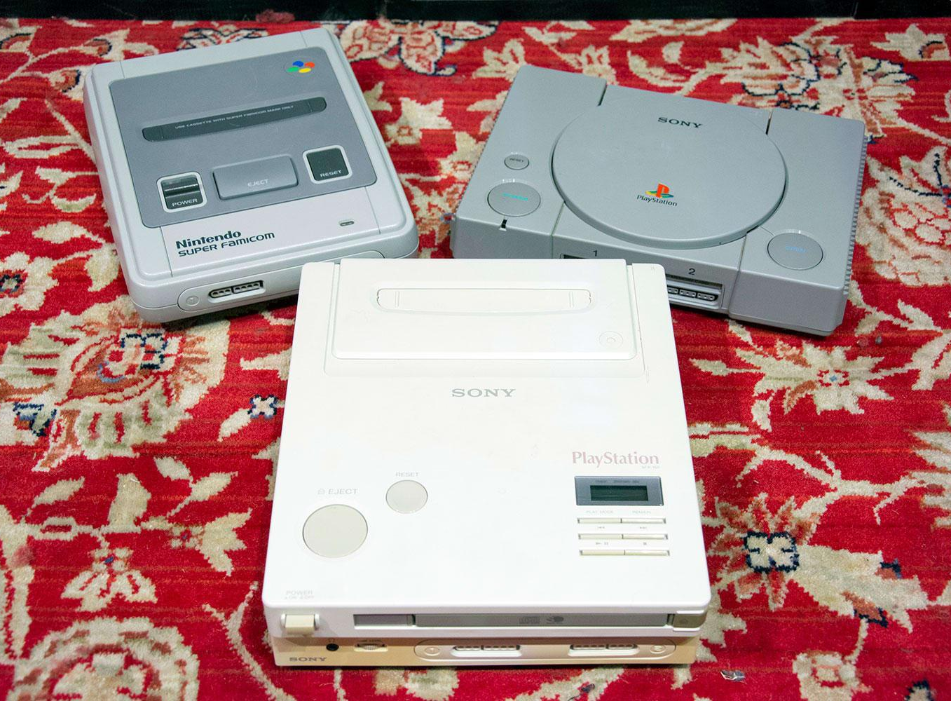 Nintendo ps1. PLAYSTATION 1 Нинтендо. Нинтендо 2000. Sony PLAYSTATION Snes. Нинтендо сони плейстейшен 3.