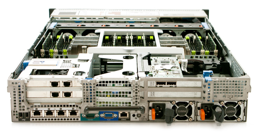 Вид сервера в разобранном состоянии Dell PowerEdge R820 12G