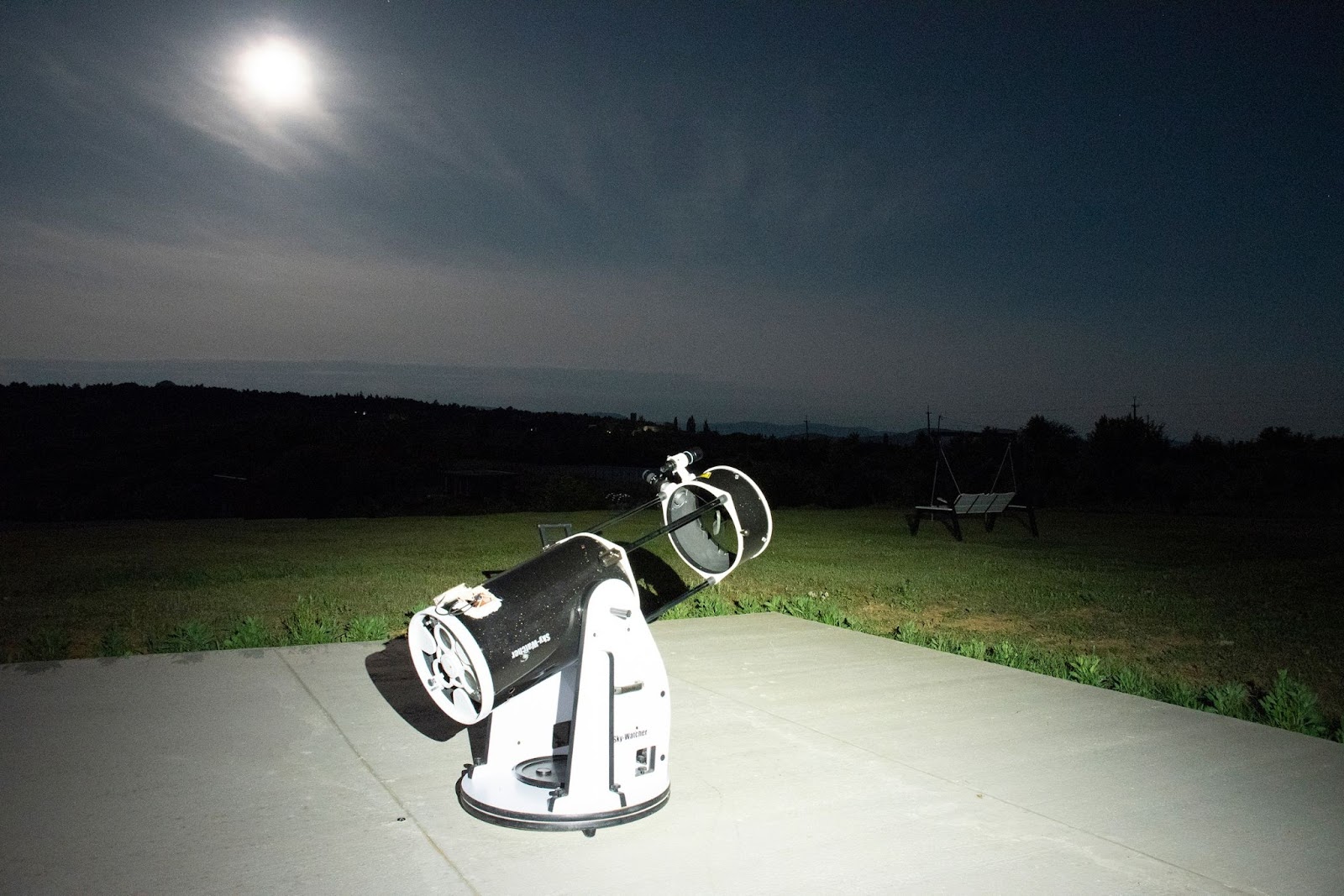 Луна — главный враг астрофотографа. Она засвечивает объекты глубокого космоса, выступая в роли мощнейшего фонаря. Для охоты за астероидами подходят ночи, когда Луна находится в фазе от 0 до 50%. Автор снимка Никита Игнатенко.