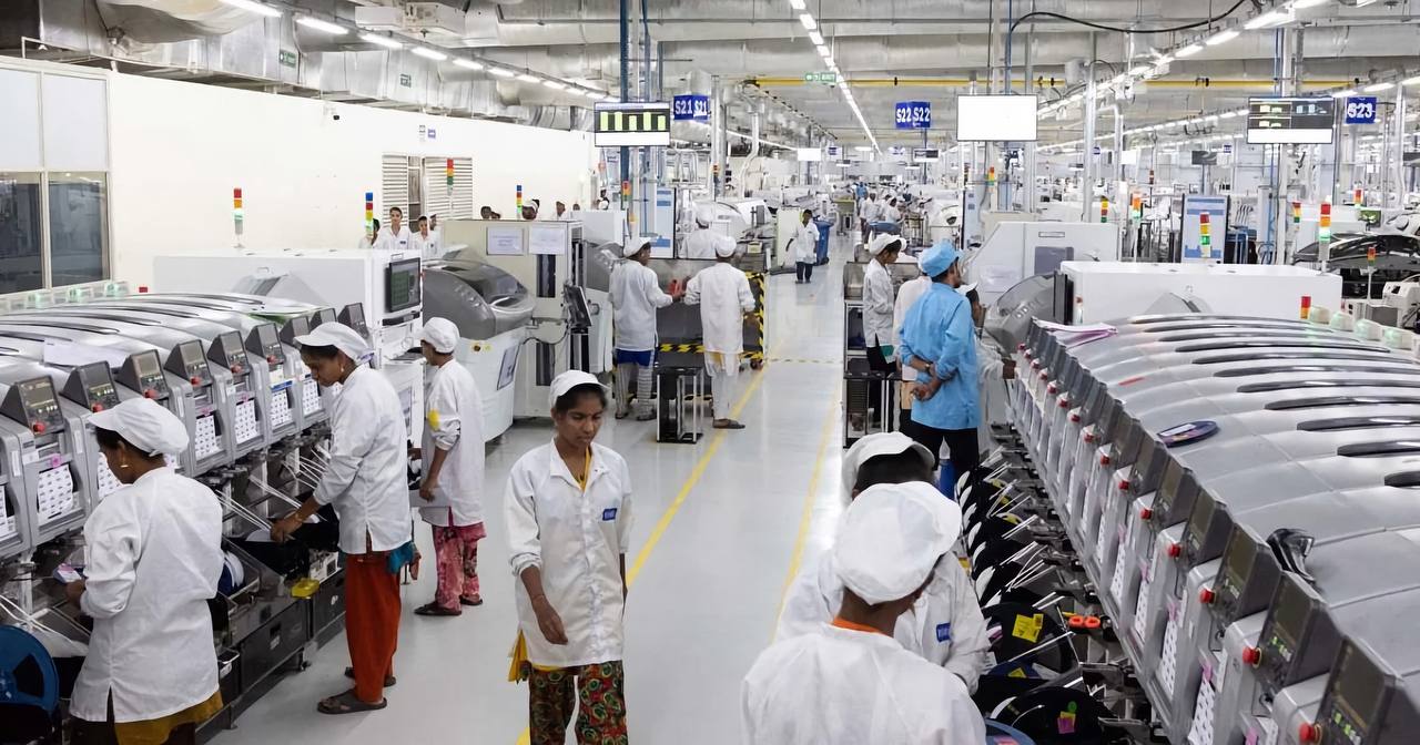 Foxconn имеет свои заводы в нескольких странах мира, а продукцию Apple собирают на фабриках в Китае, Тайвани, Индии, Бразилии, а также США.