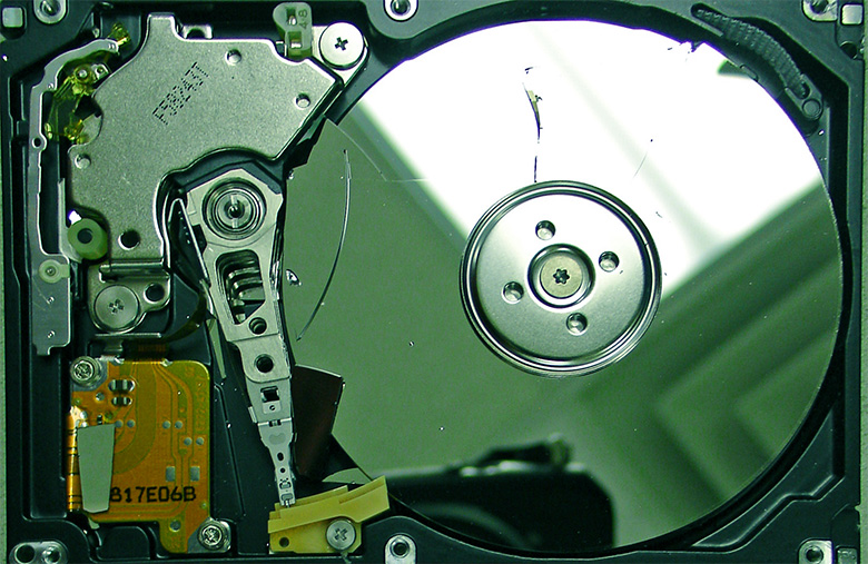 Обучение ремонту жестких дисков, флешек и восстановлению данных