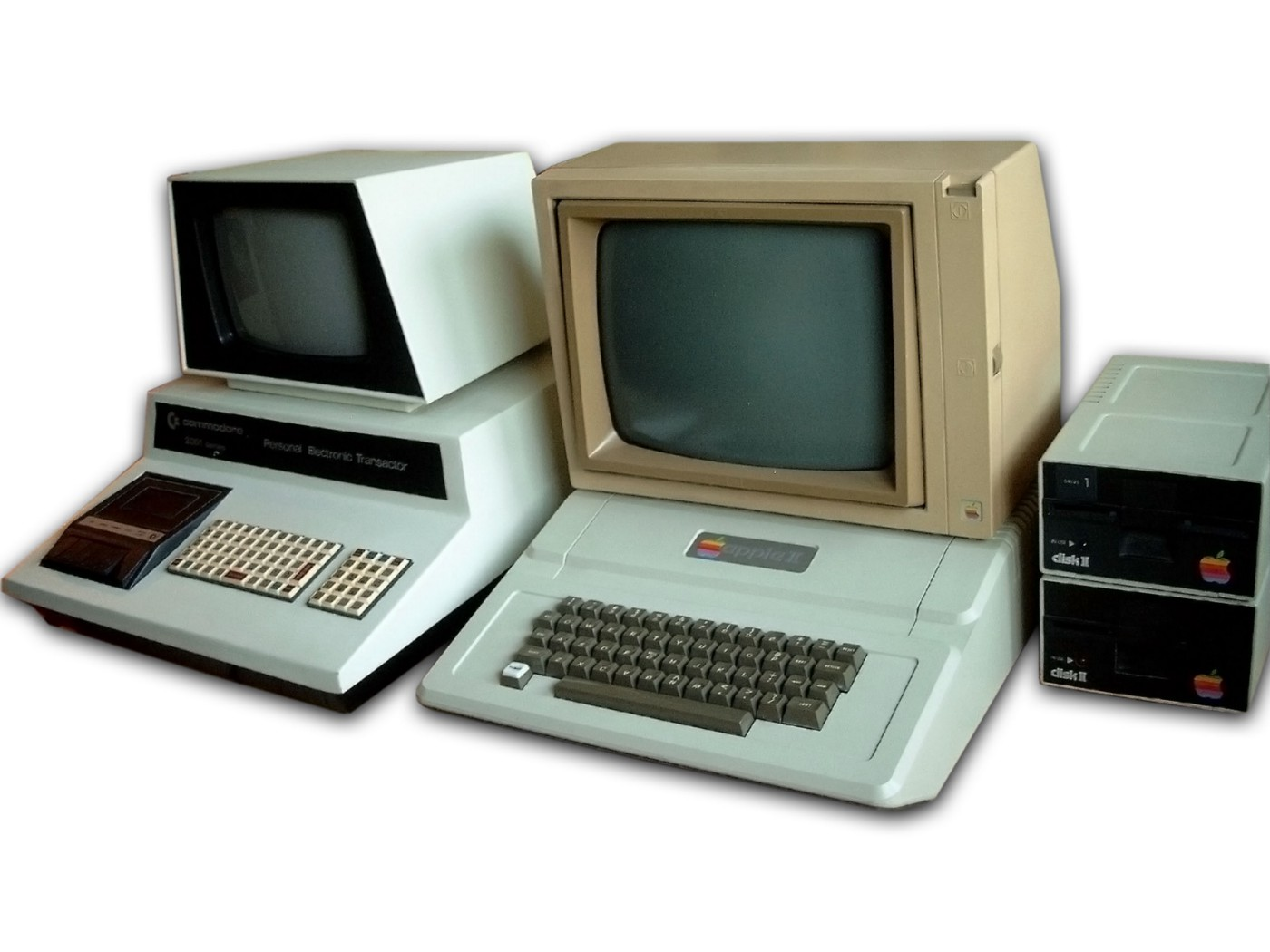 Следующий компьютер. Apple II 1977. Первый компьютер Эппл 2. Apple II TRS-80 Commodore Pet. 1977 Компьютер Эппл.