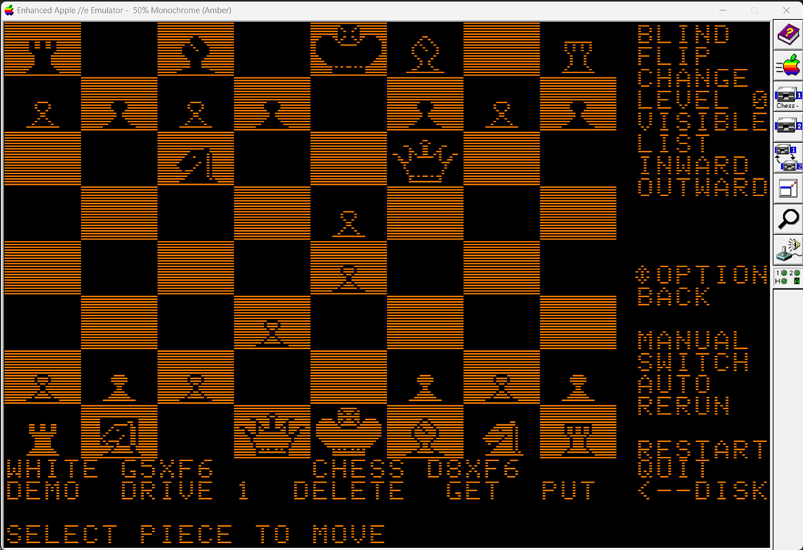 Эмулятор AppleWin с запущенной игрой Chess