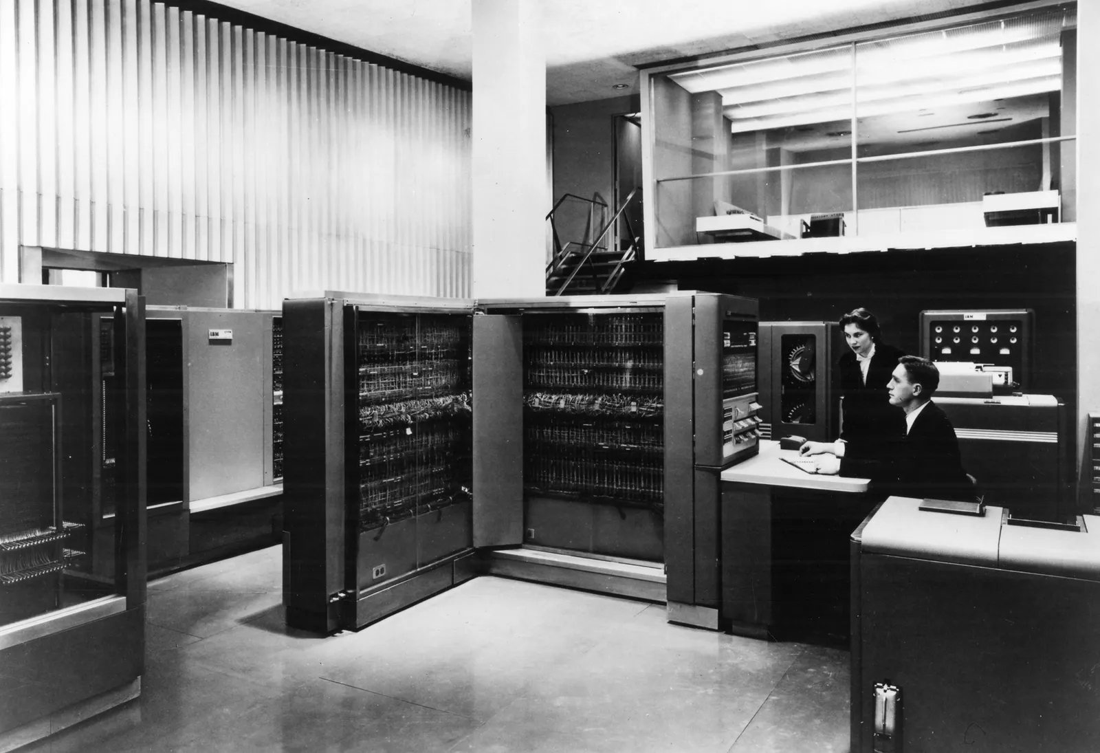Сегодня об этом практически забыли, но научный компьютер IBM 704 сыграл важную роль в запуске проекта FORTRAN.
