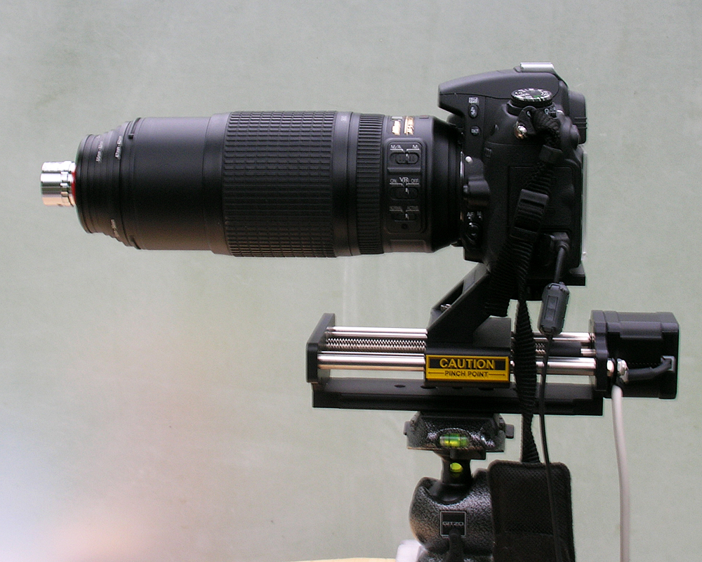 Изображение бесконечной линзы микроскопа, установленной на камере.