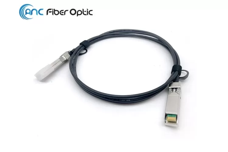 DAC-кабель на 10 Гбит/с с коннекторами SFP+. Фото: ancfiberoptic.com  