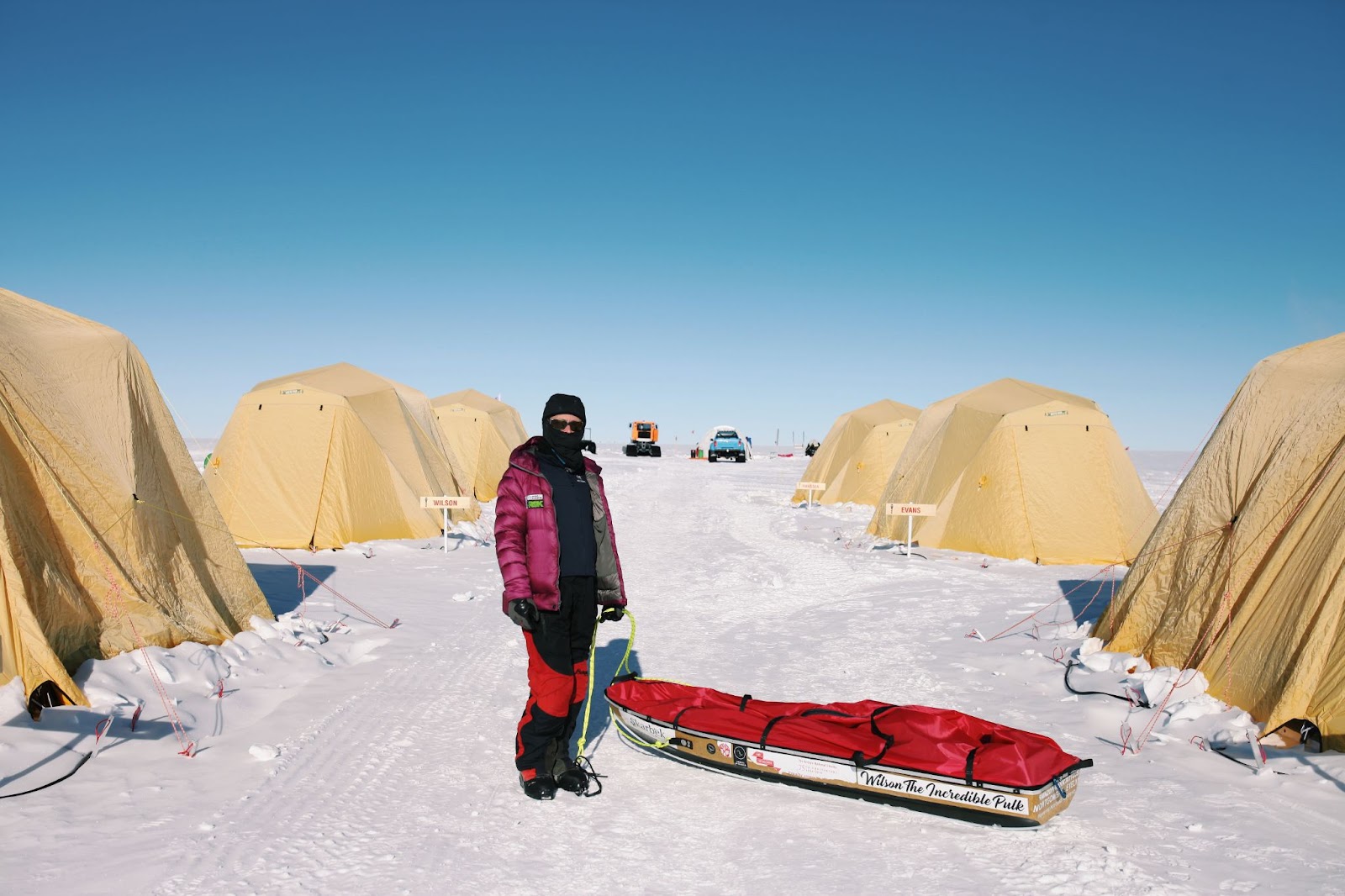 Британская лыжница Венди Сирль в сезоне 2019-2020 совершила 42-дневный поход на лыжах до Южного полюса без поддержки.