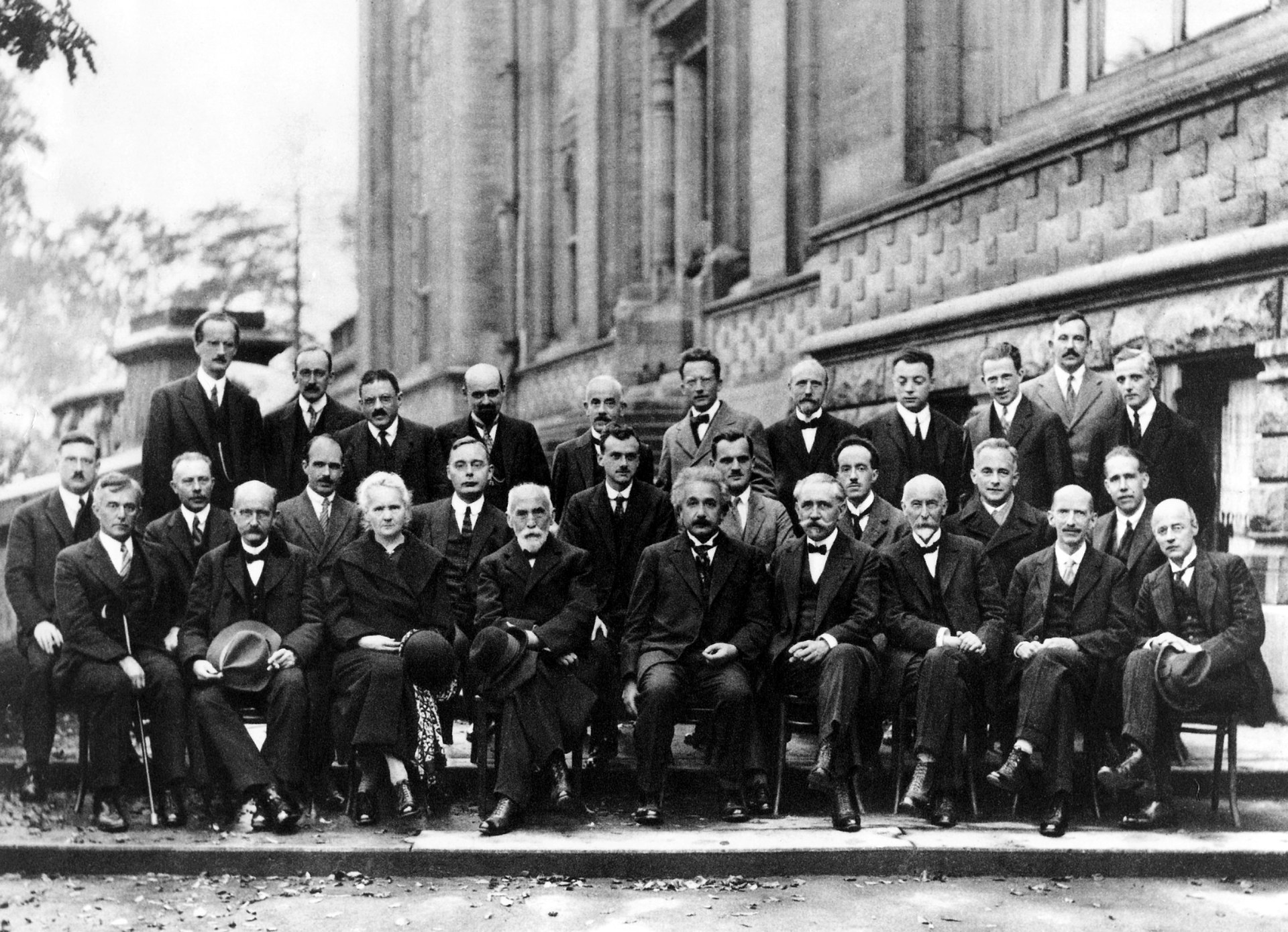 Планк, Эйнштейн, Гейзенберг и Шредингер на Сольвеевском конгрессе 1927 года