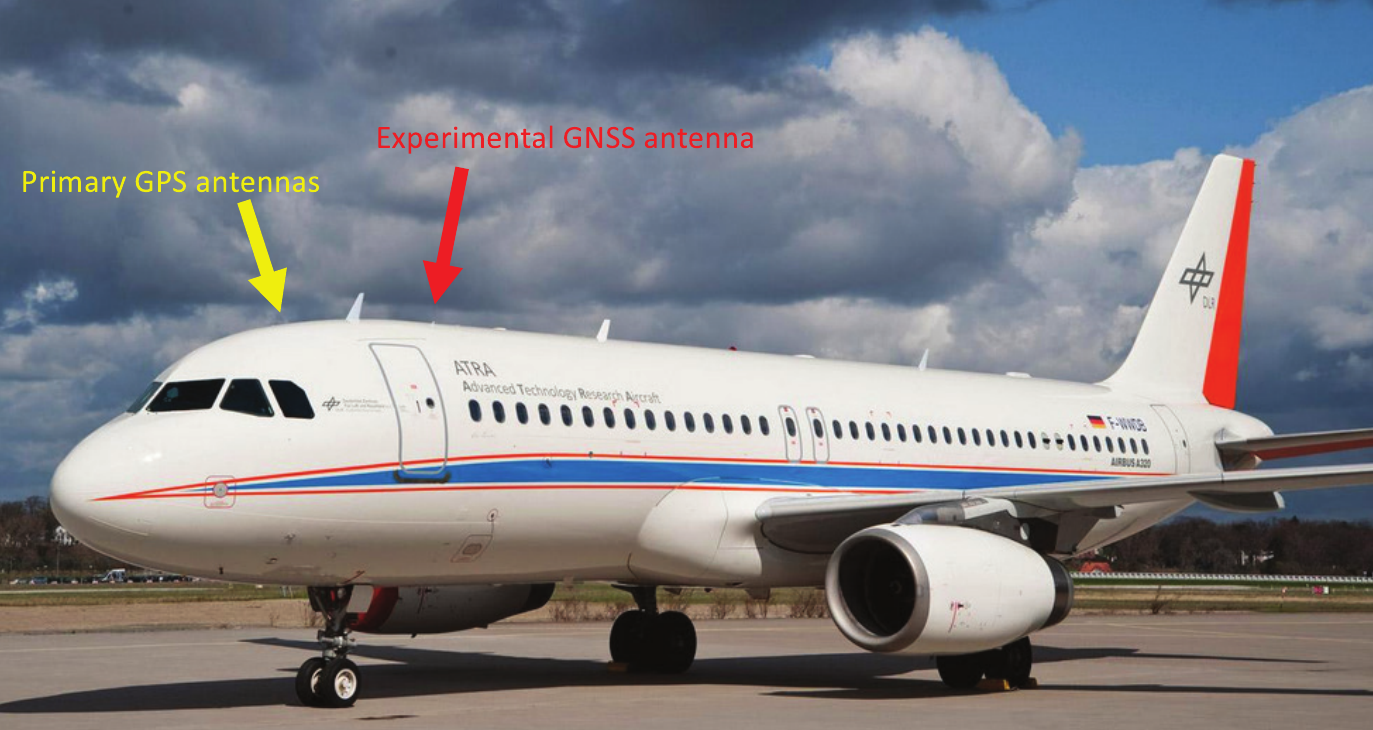 Использованный в ходе эксперимента Airbus A320 и антенны на нем