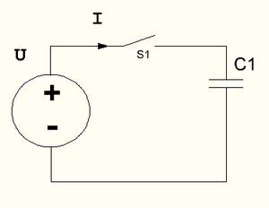 рис 9. Подключение конденсатора к генератору напряжения.