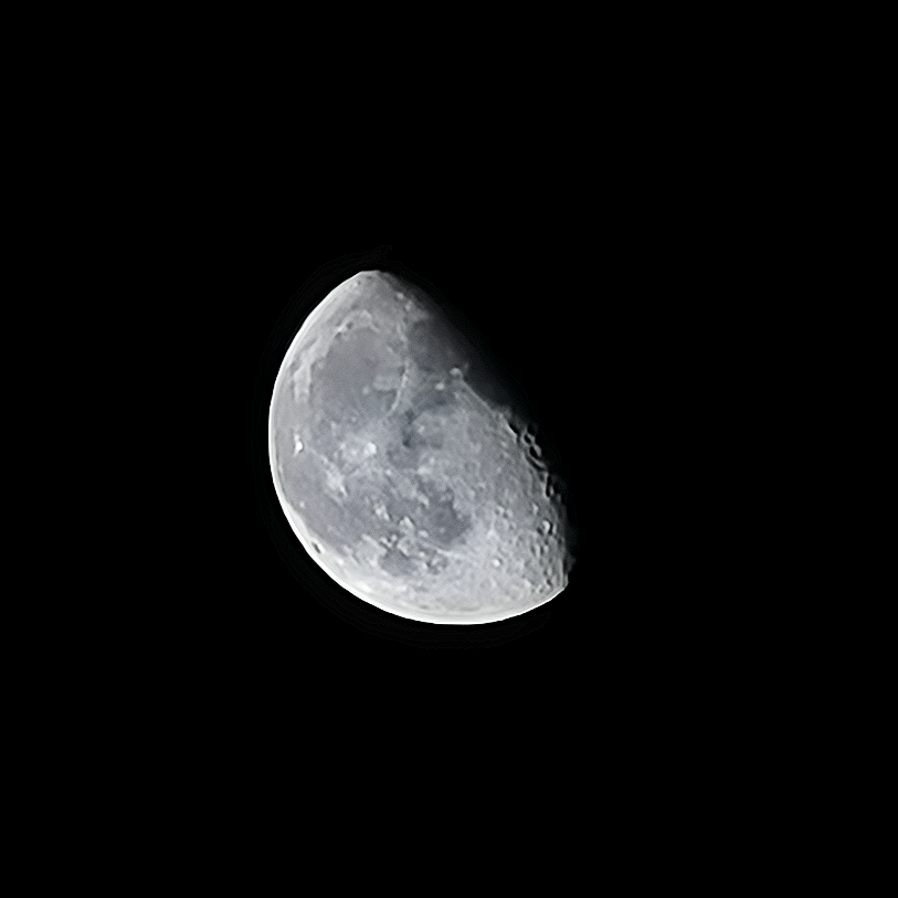 Луна. Huawei P40 Pro Plus
Хорошо различимы кратеры в южном полушарии спутника. 