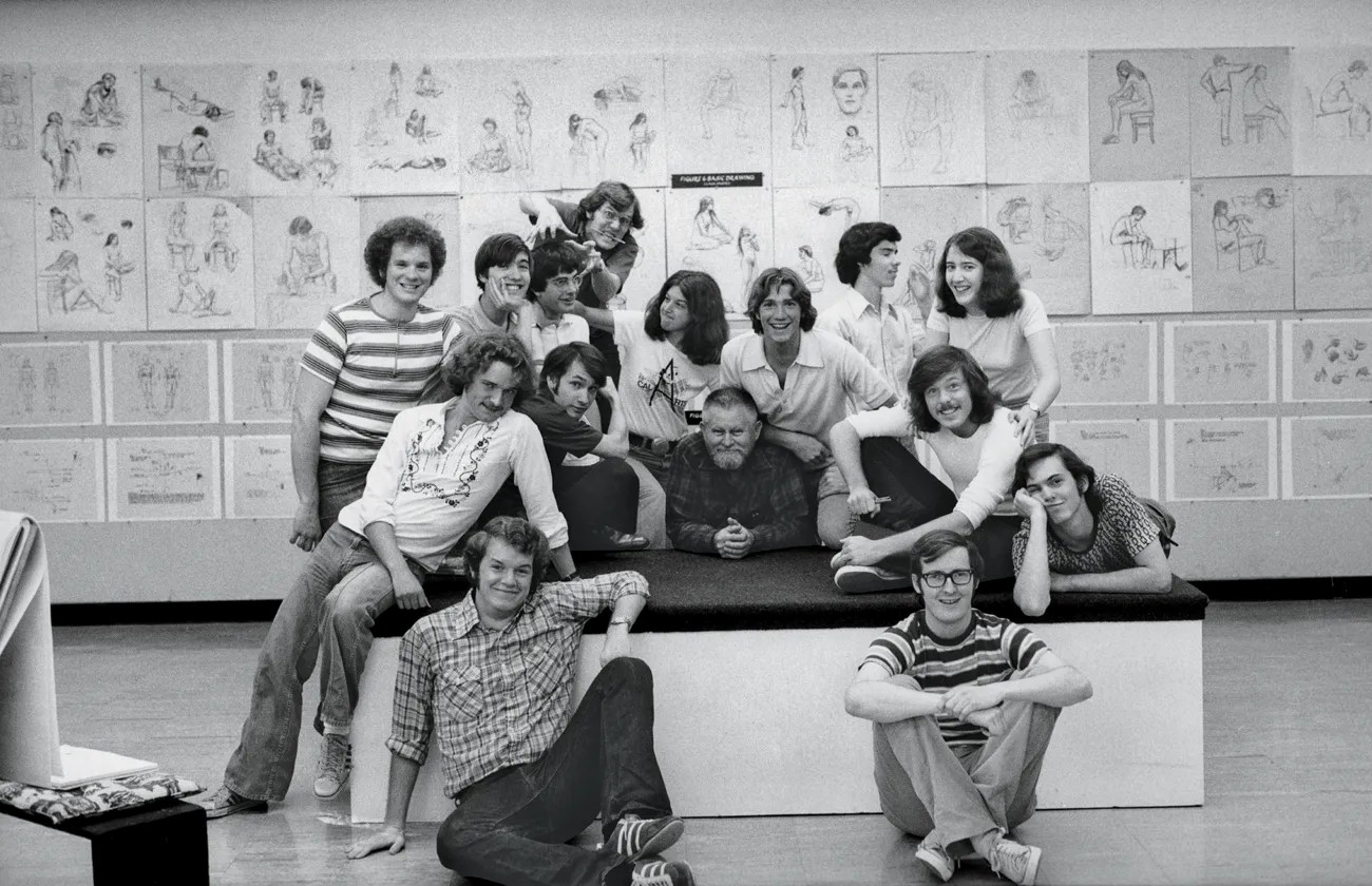 Джон Лассетер (с карандашом в зубах) в Калифорнийском институте искусств, 1976
