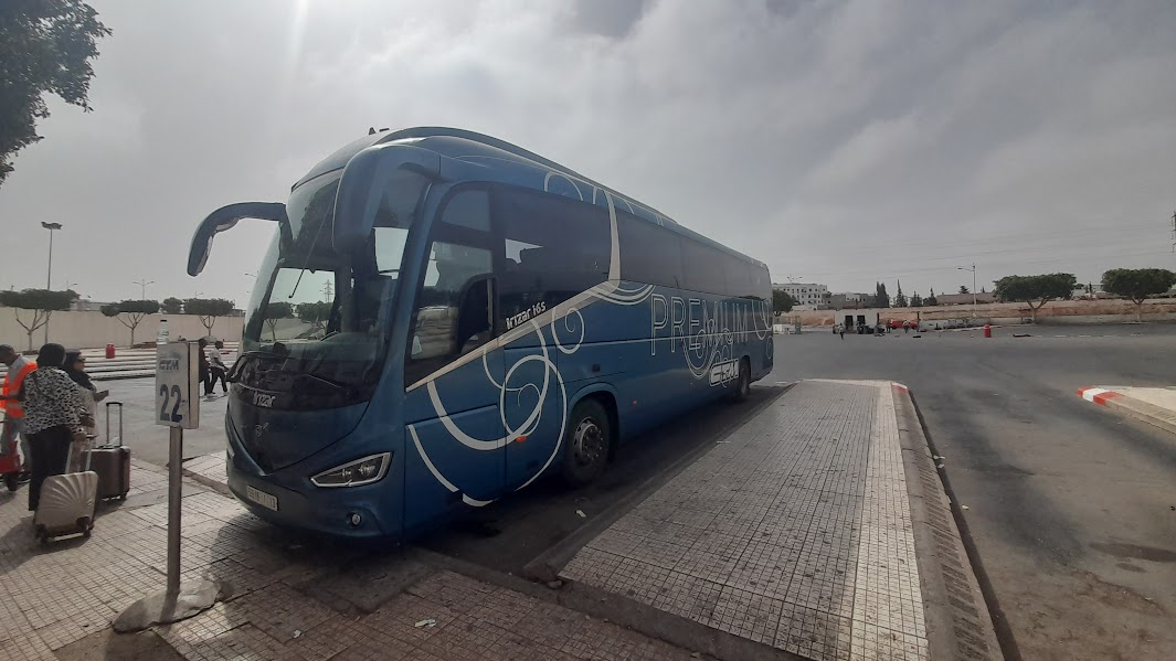 Междугородний автобус Марракеш - Агадир, вполне комфортные автобусы