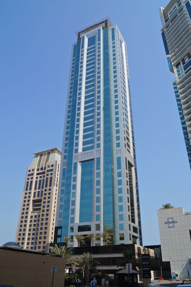  Al Habtoor Business Tower (на переднем плане) и Al Habtoor Grand Resort (на заднем плане с левой стороны)
