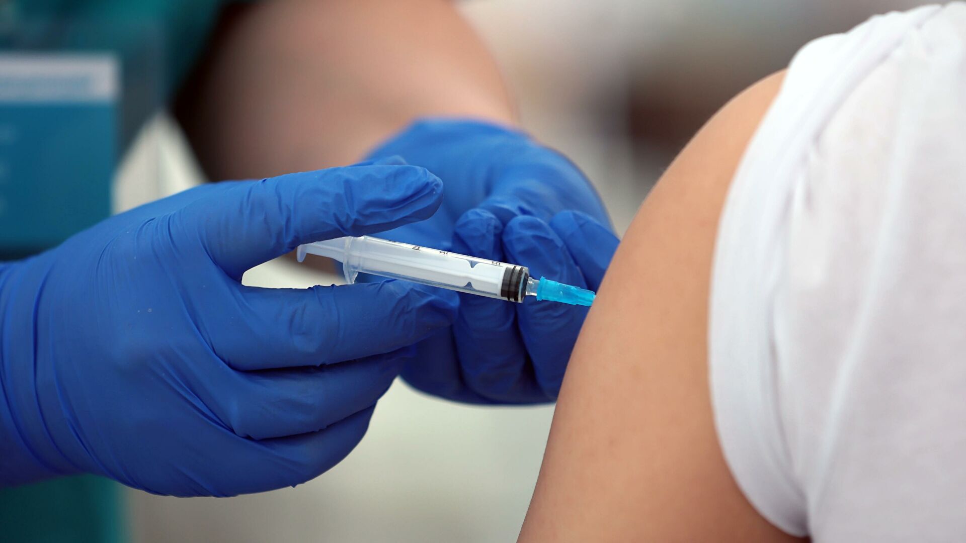 Facebook вводит ограничения дезинформации о вакцинах от COVID-19 для детей