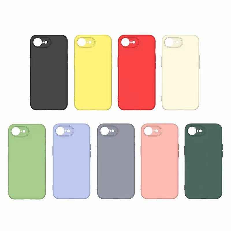 Разноцветные китайские силиконовые чехлы на iPhone SE4, тот случай, когда чехлы появились за год до самого устройства.