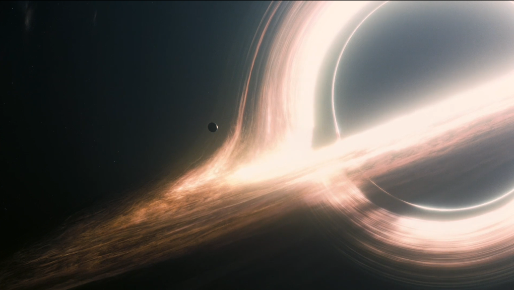 рис. 2 - Рендеринг черный дыры "Gargantua" из к/ф "Interstellar"