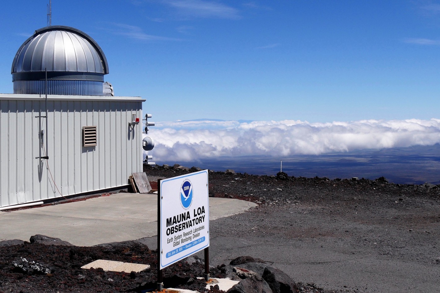 Обсерватория Мауна-Лоа (MLO) — Photo by NOAA