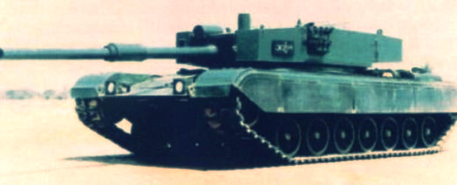 Прототип конца 80-х годов с 105-мм пушкой и ранним вариантом "немецкой" башни