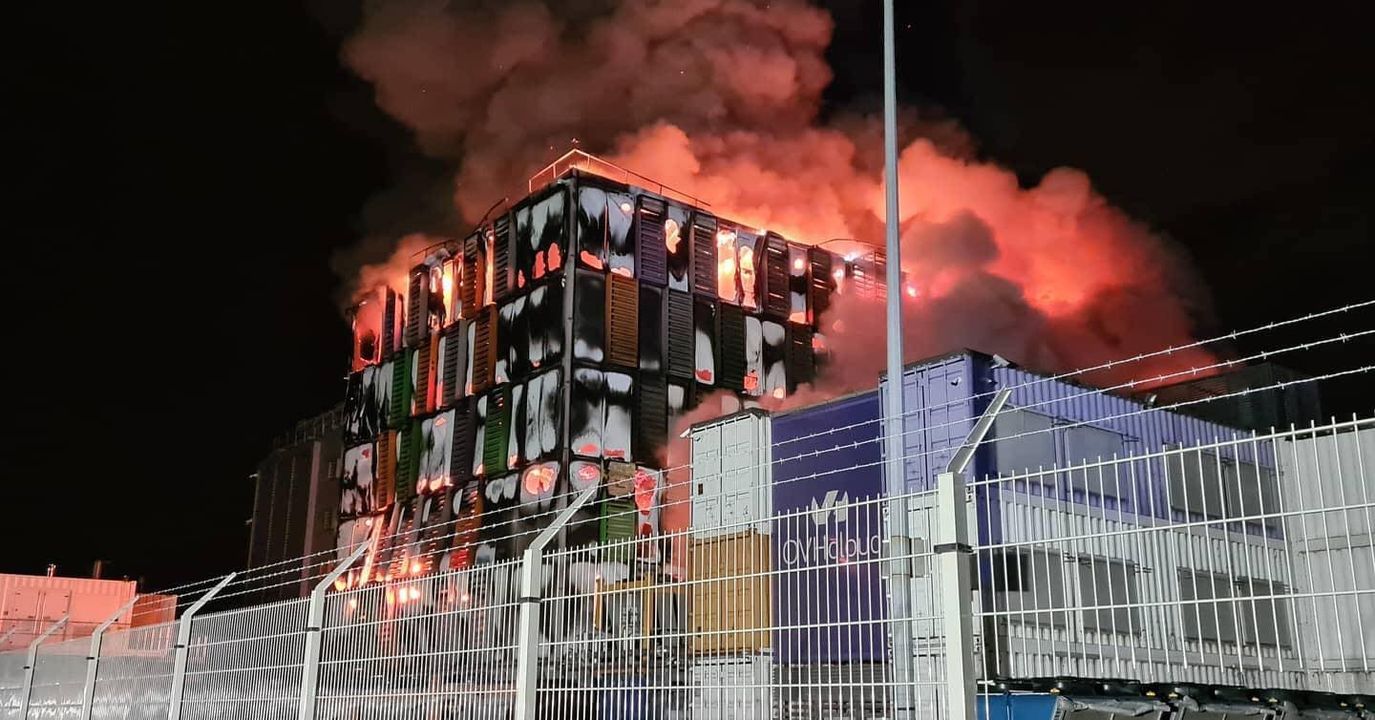 Пожар в дата-центрах OVH в марте этого года; автор фото — Xavier Garreau