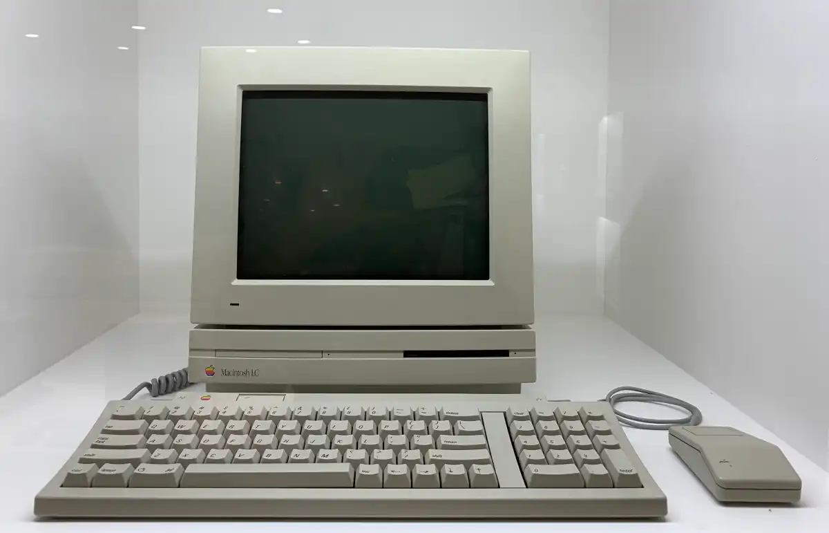 Macintosh LC