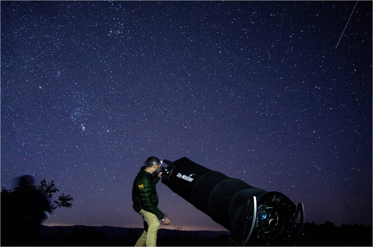 Ночное небо изобилует объектами, которые непросто увидеть даже в современный телескоп. Автор снимка — Сергей Назаров.