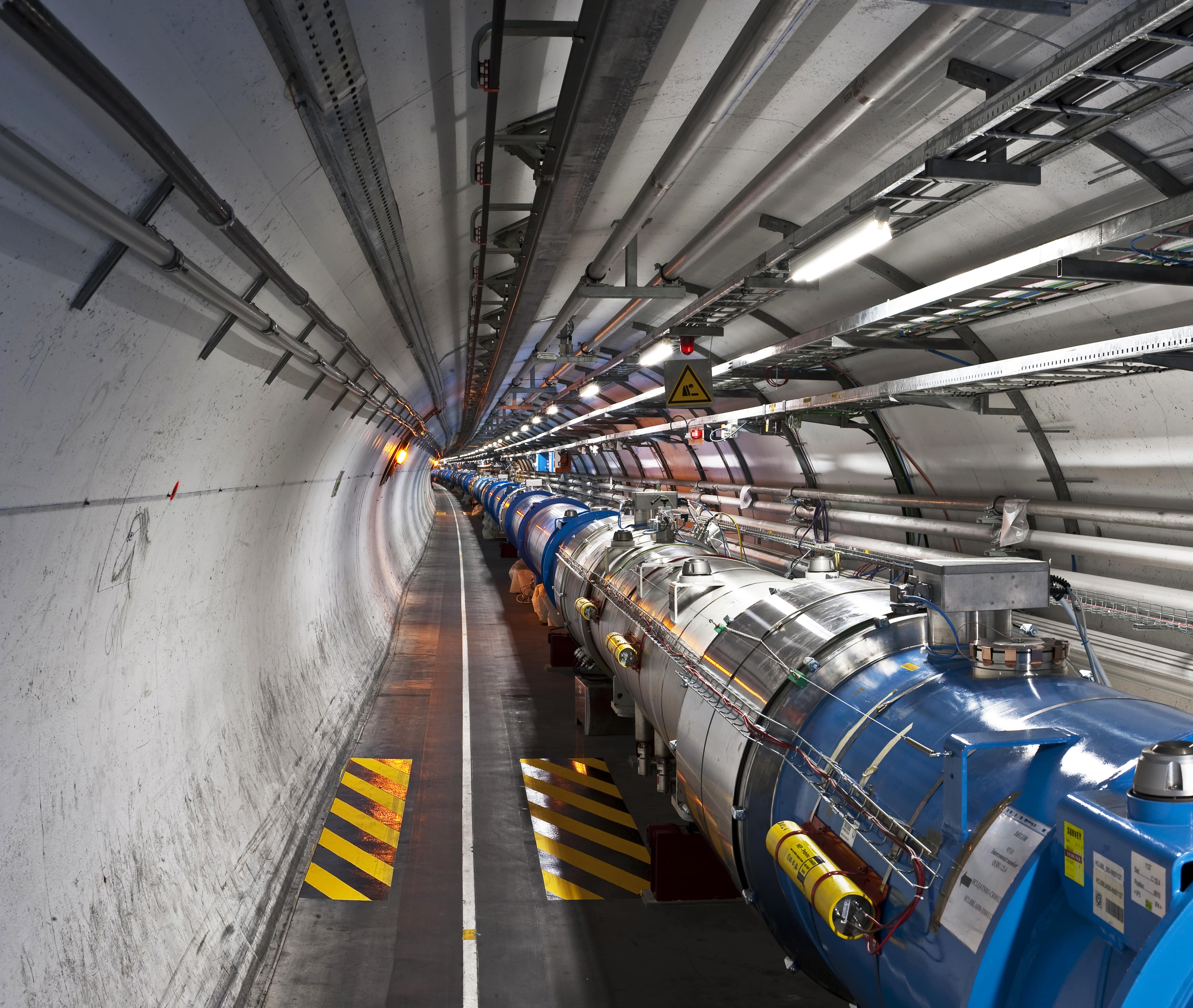 Рис. 1. Вид на сектор туннеля LHC 3-4 [6]