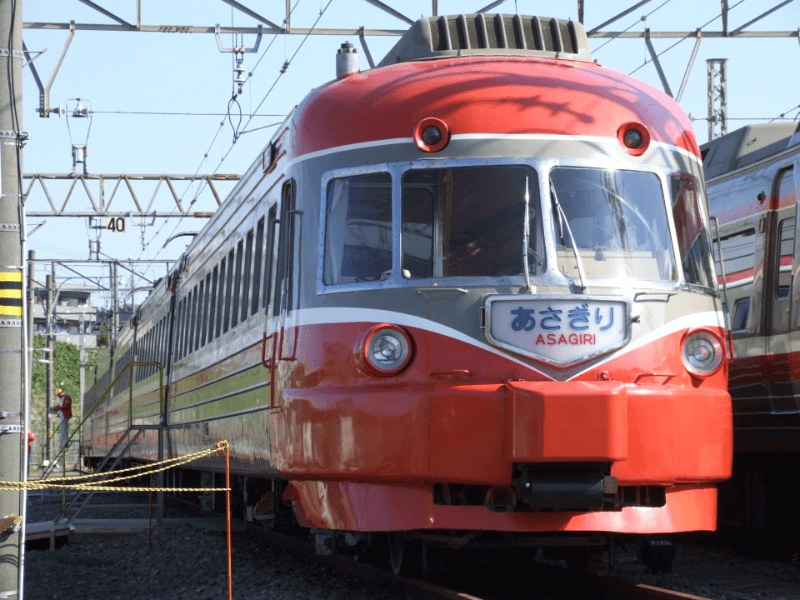 Первый высокоскоростной поезд Японии Odakyu 3000 SE