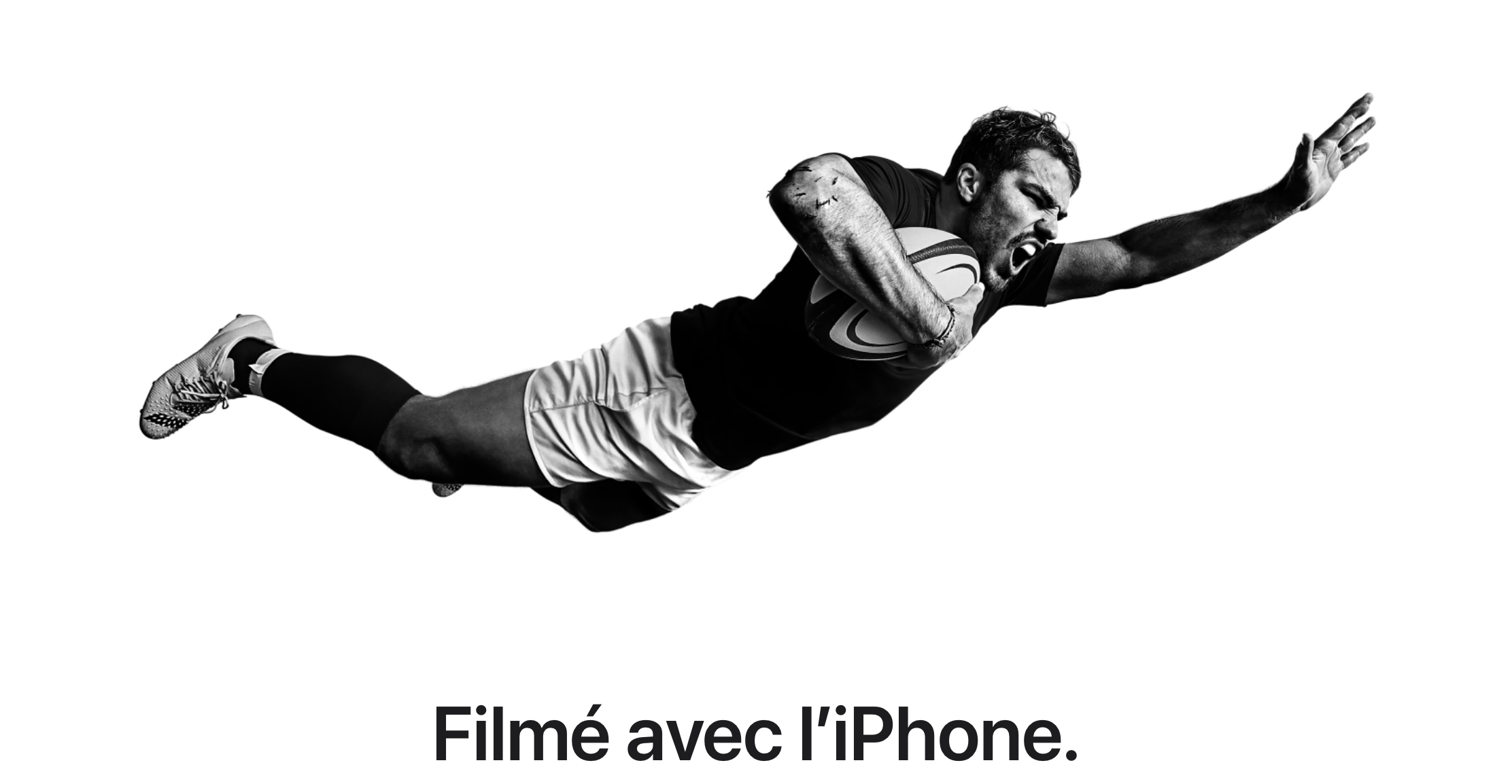 «Снимайте с iPhone» (пер. французский) – слоган новой регбийной рекламной кампании Apple во Франции