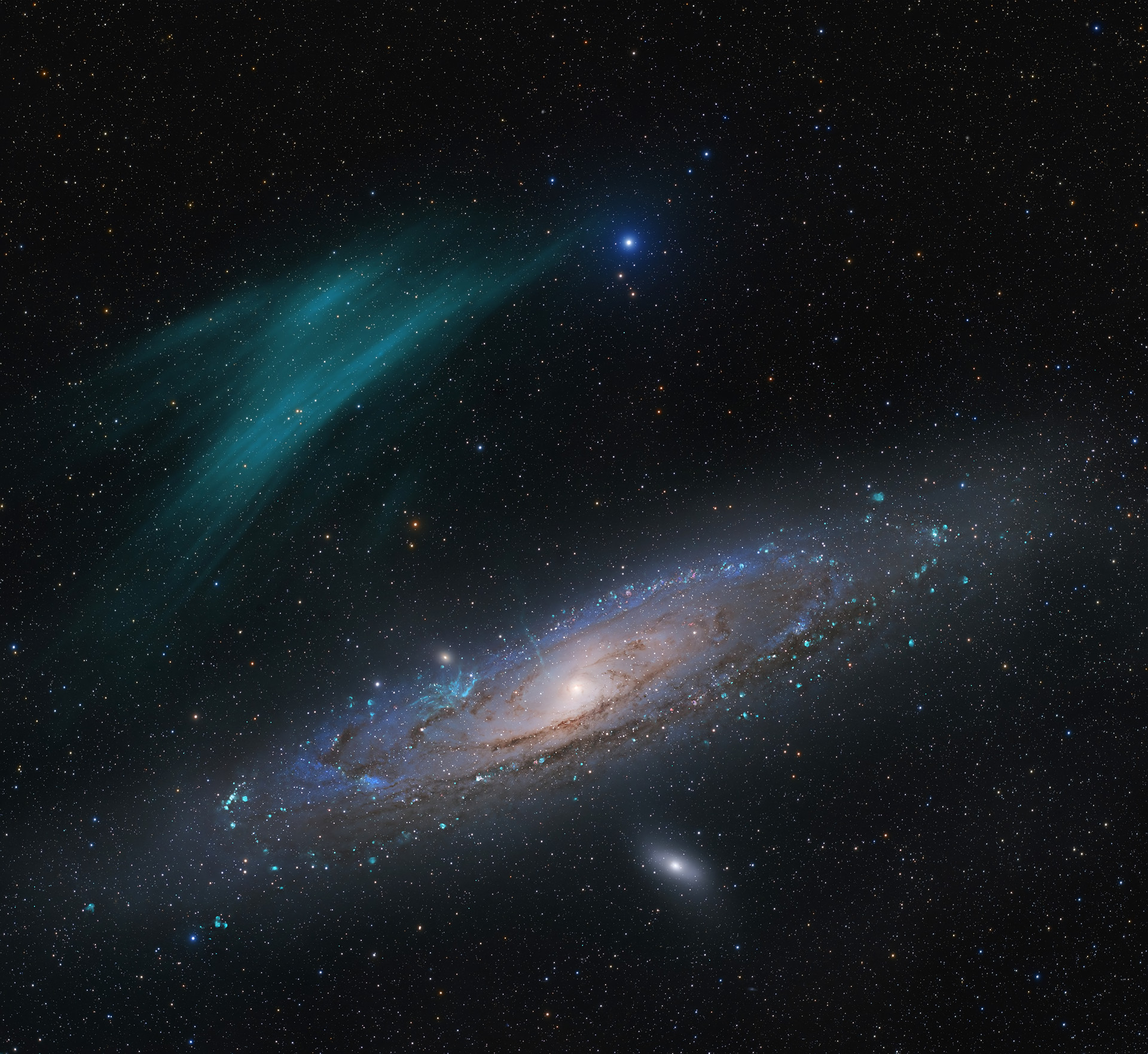 Грандиозная кислородная дуга вокруг галактики Андромеды. Автор уникального астрофотоснимка Marcel Drechsler, Yann Sainty, Xavier Strottner  