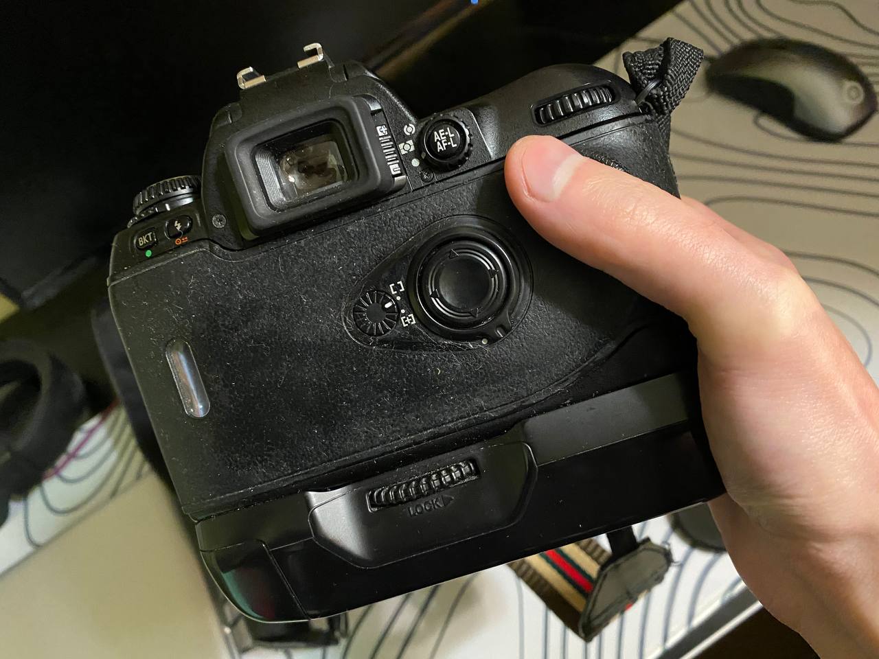 Nikon F80 — почти профессиональная плёночная камера за немного