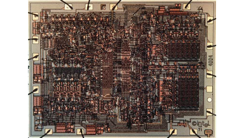 Крупный план принципиальной схемы Intel 4004 — микропроцессора в стиле full-custom. Источник: Intel Corporation.