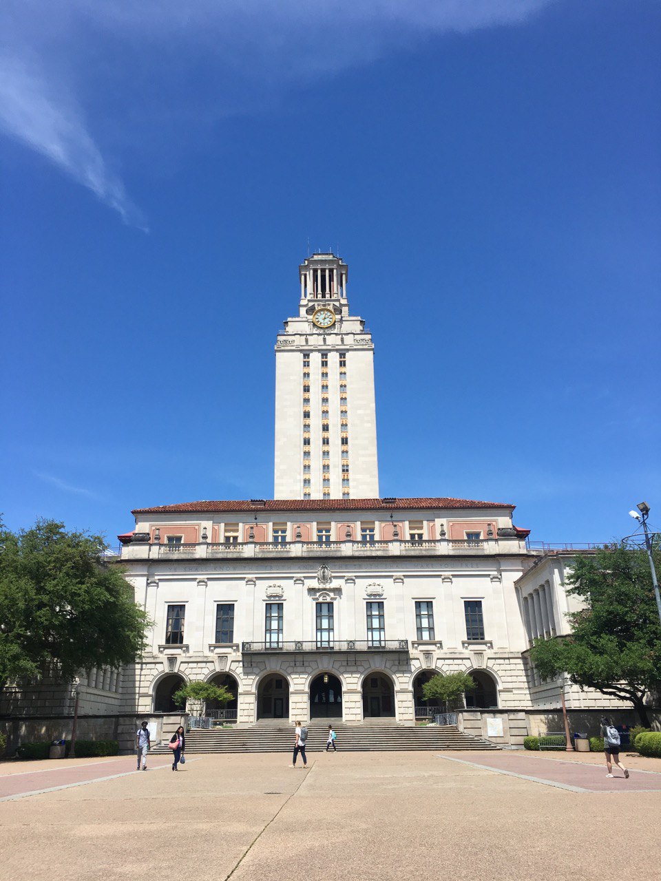 Главное здание Университета штата Техас в Остине (в просторечии – башня). Фото автора.