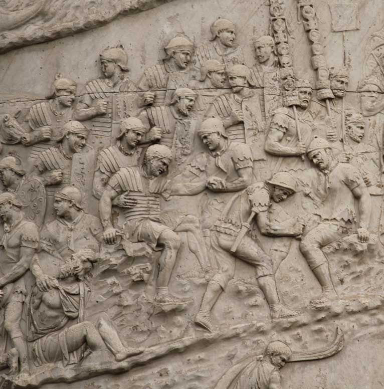 Фрагмент колоны Траяна, на котором изображены капсарии оказывающие помощь раненым легионерам.