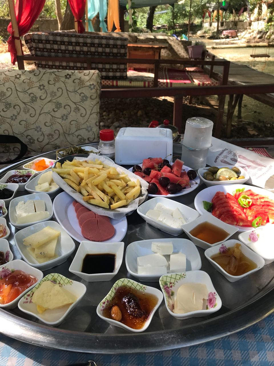 Турецкий завтрак, относительно скромная порция