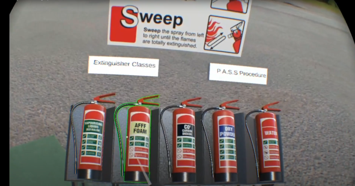 Фрагмент VR-тренинга по использованию огнетушителя от PIXO. Источник