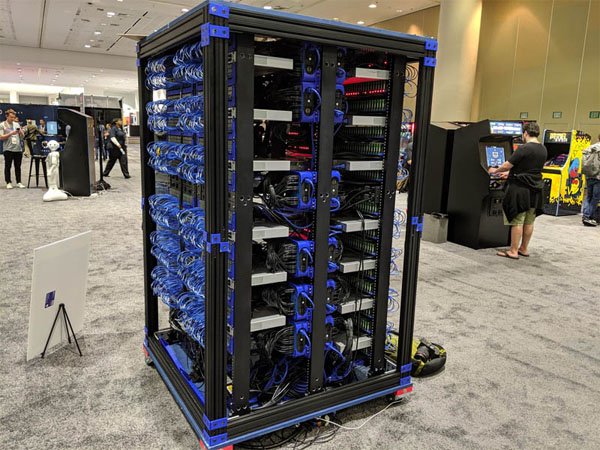 Оригинальное решение своего рода суперкомпьютера на базе кластера из 1060 Raspberry Pi, показанное на конференции Oracle OpenWorld в 2019 году.