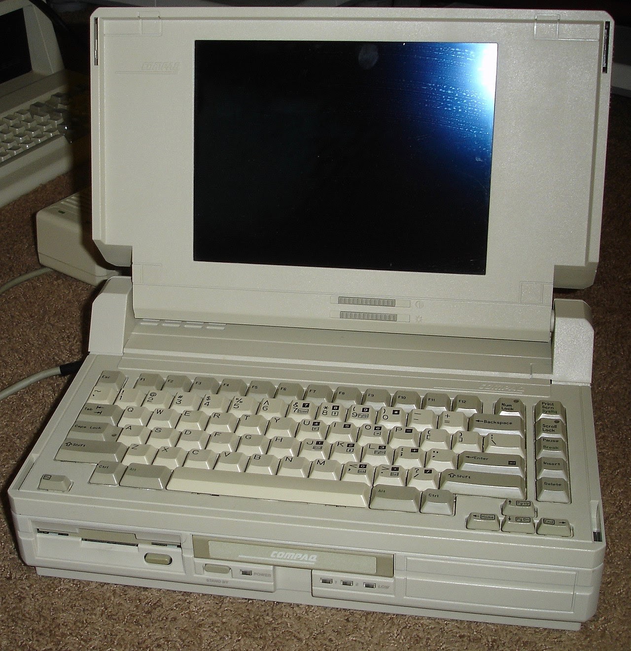 Compaq SLT-286, источник Wikipedia