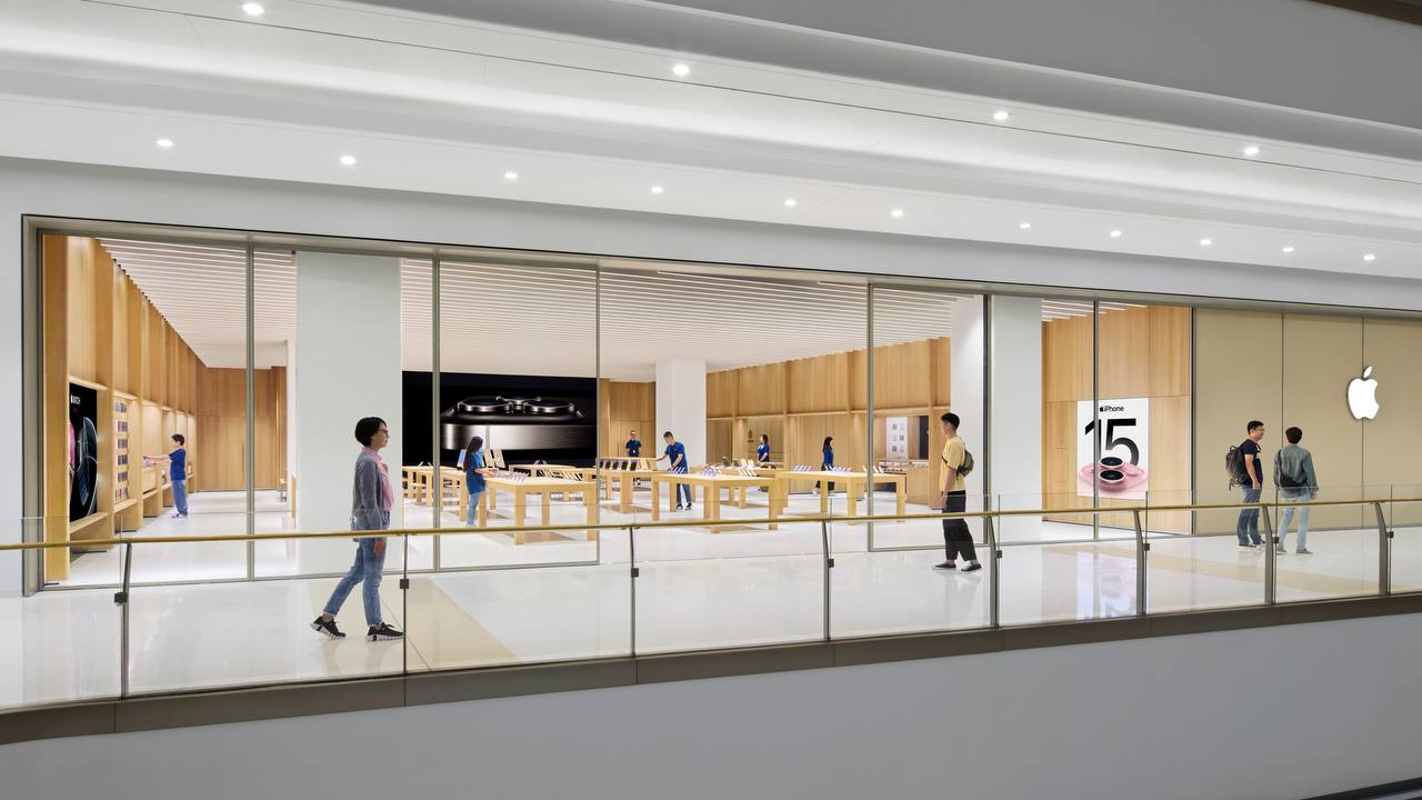 Это магазин Apple MixC Wenzhou, расположенный в китайском ТРЦ, это уже 46 магазин на континентальном Китае