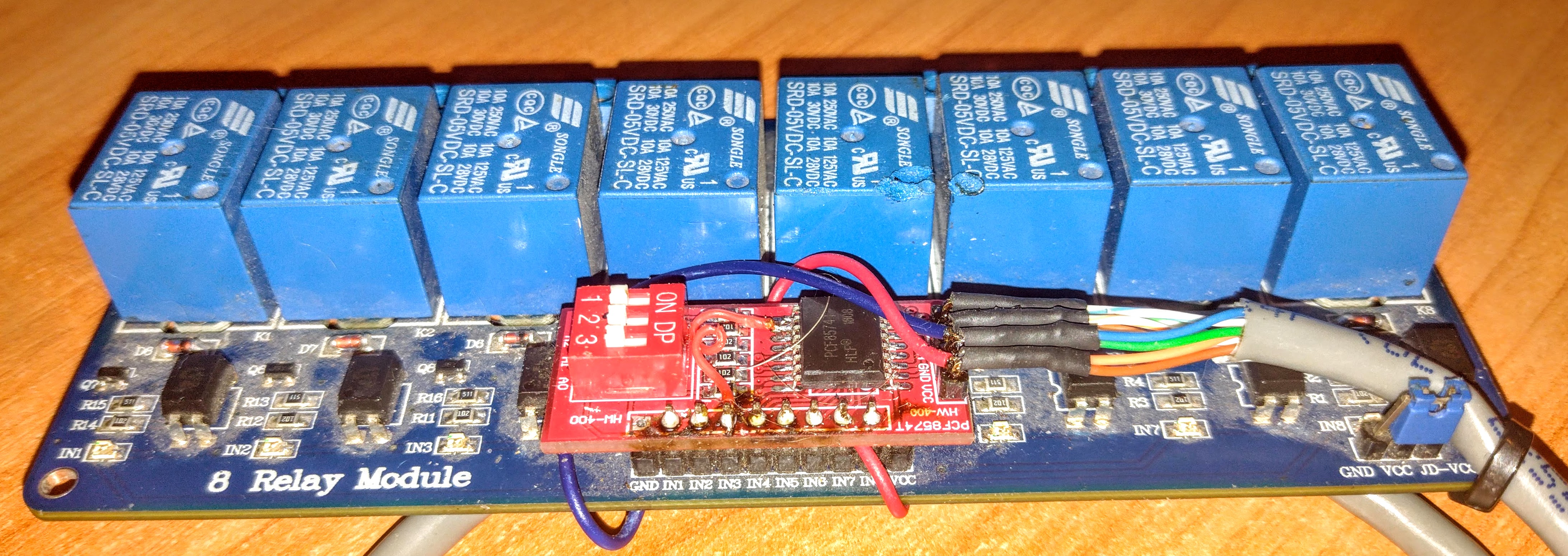 Module of 8 relays with soldered PCF8574