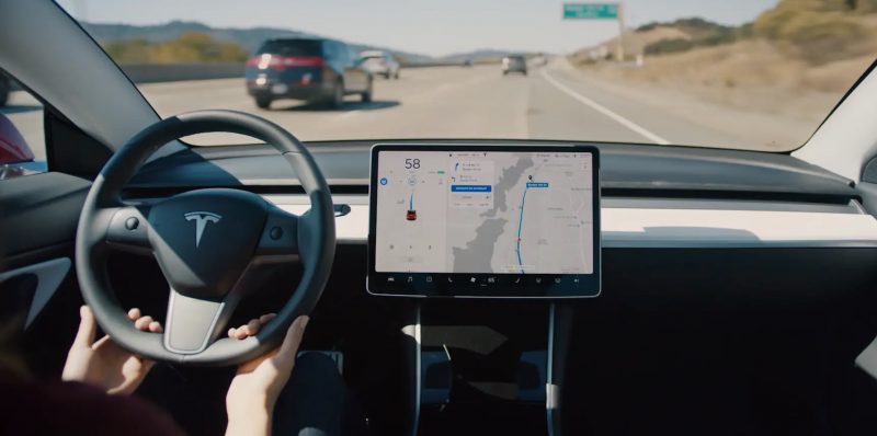 Tesla отозвала бета-версию Full Self Driving из-за жалоб